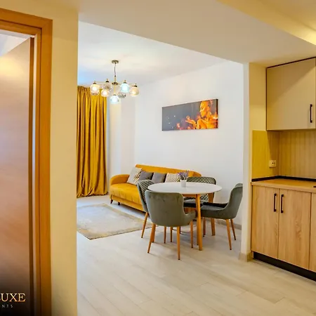 Yamaluxe Apartments - Pink & Gold With Many Facilities-3