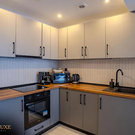 Yamaluxe Apartments - Silent & Primitive With Relaxing Area-2