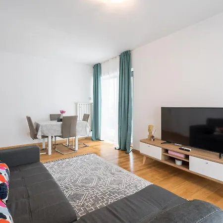 Skyline I 1 Bedroom Apartment On Nerva Traian-3