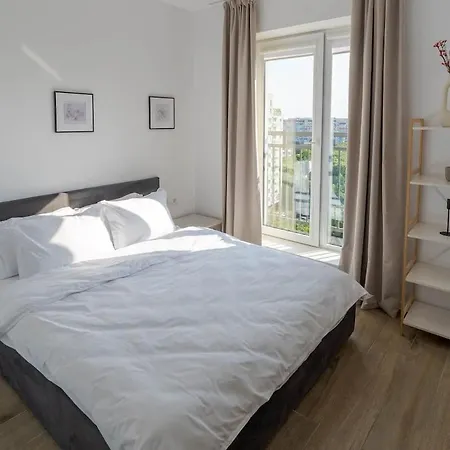 Downtown Apartment W Jacuzzi&Terrace Parkview V2-2
