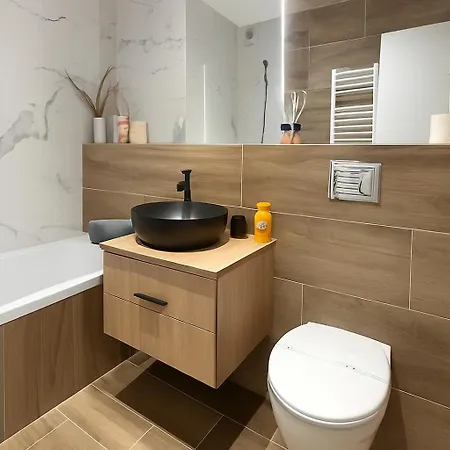 Wood Exclusive Studio-3