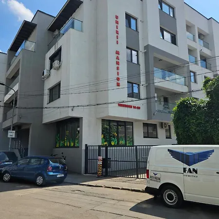 Modern 2Br Apartment, Free Parking, Near City Center & Metro-2