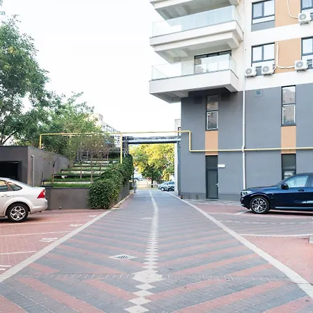 Natural Luxury Studio Central Adress Residence-2
