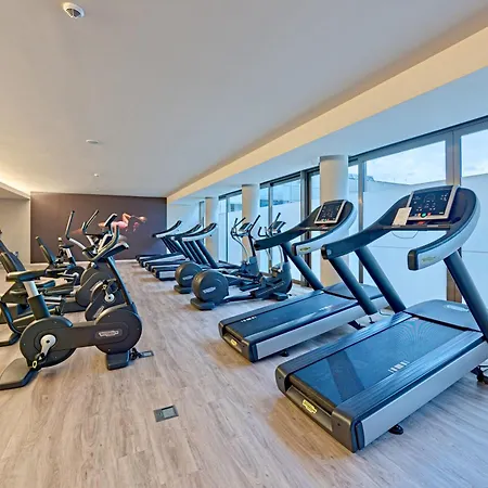 Ramada By Wyndham Bucharest Parc Hotel-2