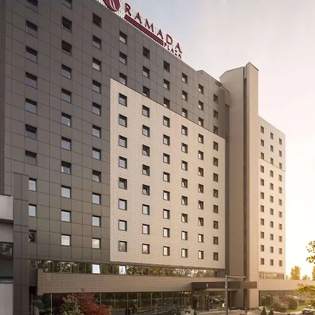 Ramada Plaza By Wyndham Bucharest Convention Center-2
