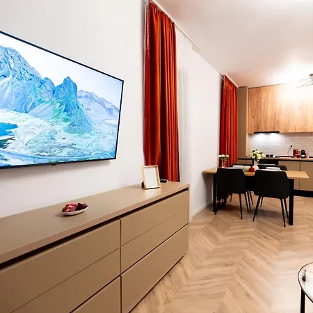Soni Exclusive Apartments 342 Plaza With Private Parking & Self Check-In-2