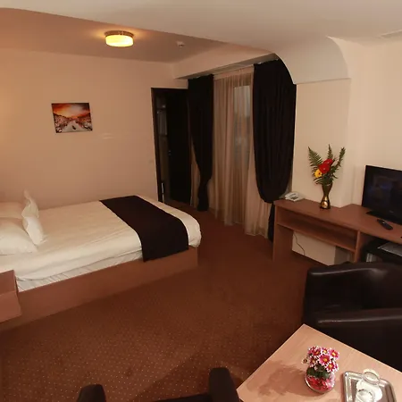 West Plaza Hotel-3