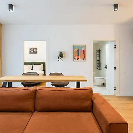 Central One Serenity Loft Plus Parking-2