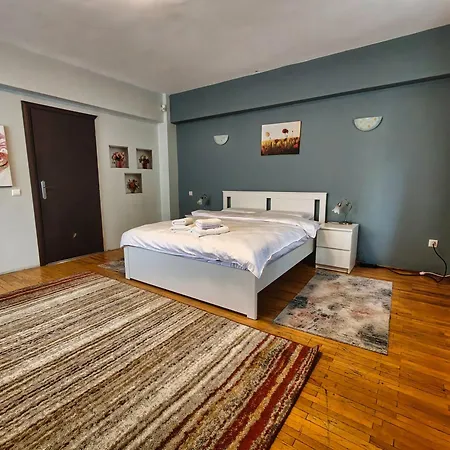 Balcesti Design Apartments - Walk To Old Town - Pumo Properties-2