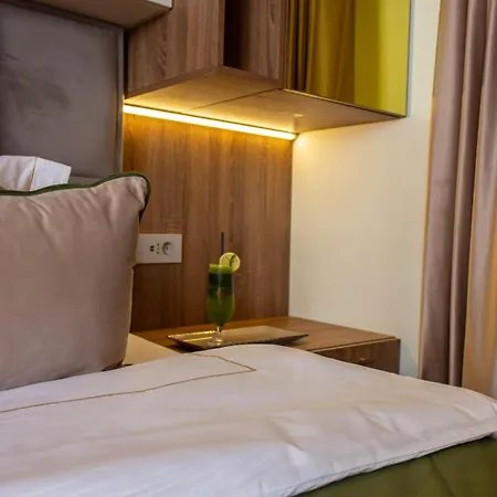 The Royal Palace Luxury Suite By Sattal-3