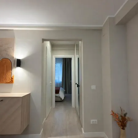 The Ascend Luxury Flat 2 Room Apartment-2