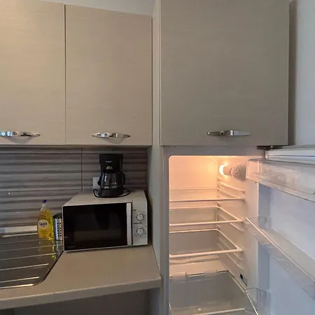 Bellagio - Cozy Apartment With Free Parking & Gym-2