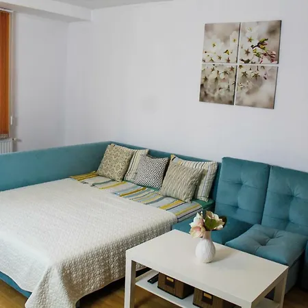 Collosal Apartment With Garden-3