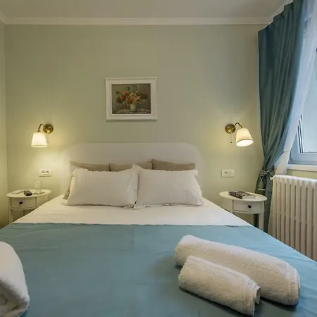 Central Stylish & Cozy One Bedroom Apartment - Adela Accommodation - Ideal For Long Stays-2