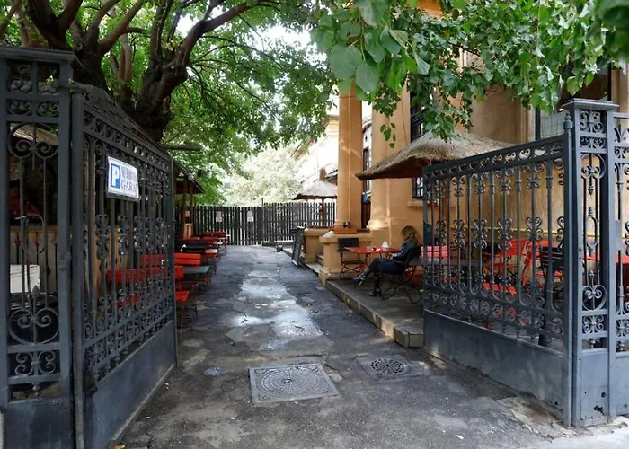 Hidden Garden Cozy Stay