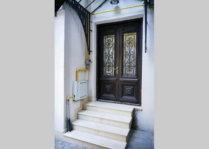 Marvellous Design 2Br Old Town