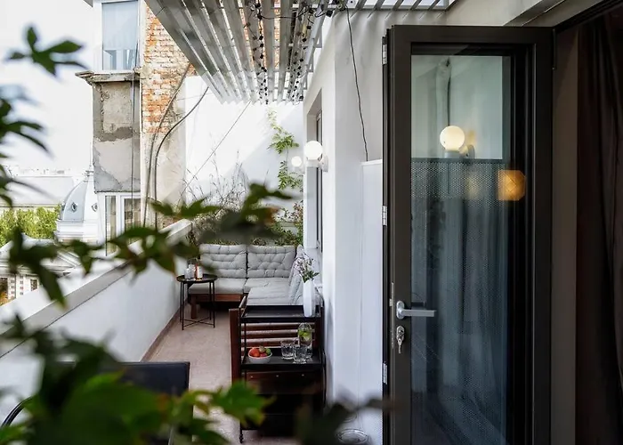 Luxurious Huge Flat With Large Terrace