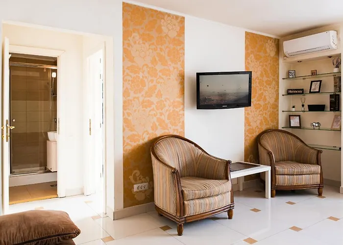 Central 2Br Apartment With Balcony - Italian Church & City View Bucharest, Romania