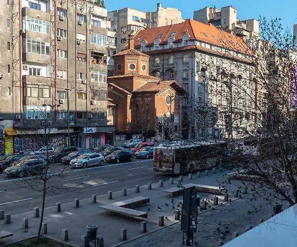 Central 2Br With Balcony - Italian Church & City View