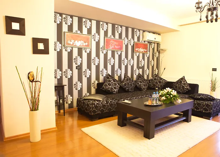 Phoenicia Grand