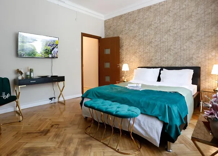 Grand Phillip Cismigiu Park Downtown Bucharest Apartment, România
