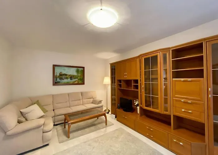Lovely & Quiet 1-Bedroom Condo With Free Parking