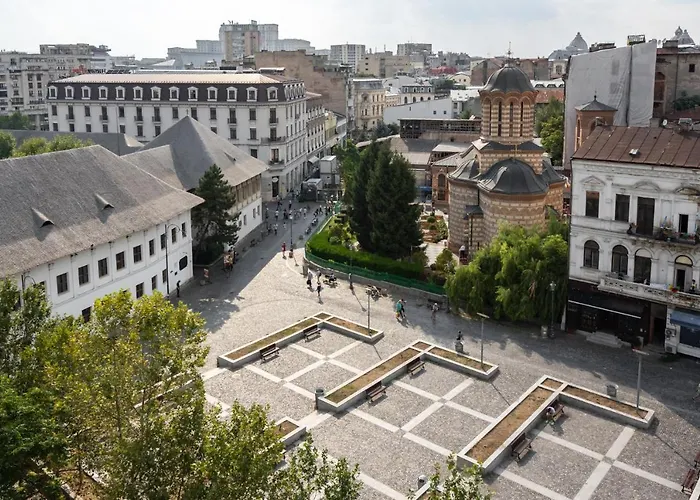 Spacious 2 Bdr Flat In The Old Town