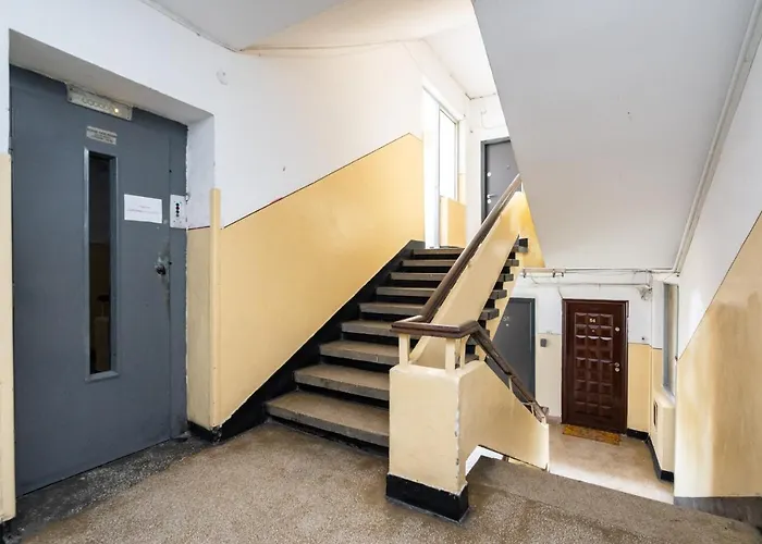 Spacious 2 Bdr Flat In The Old Town