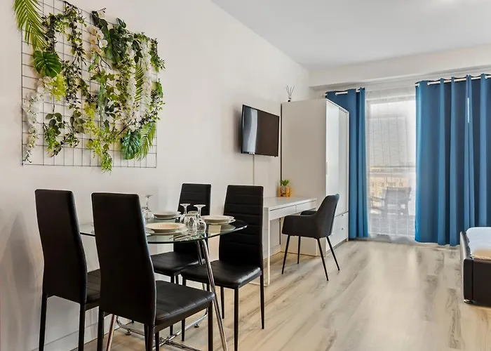 Aquarius: Upscale Flat In The Heart Of Bucharest!