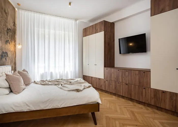 Old Town Bucharest, Luxury 2 Bedrooms Apartment, Romania