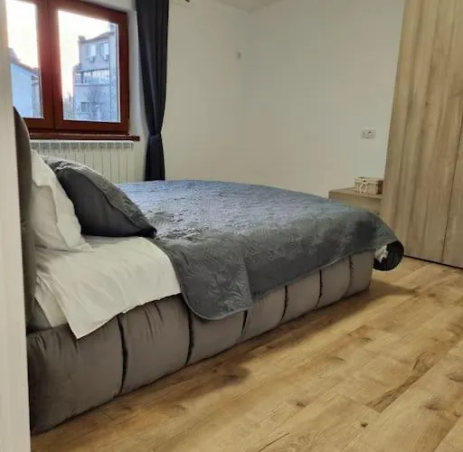 Cozy Apartment Near City Center Bucureşti, România