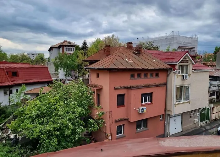 Cozy Apartment Near City Center