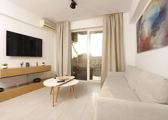 2 Bedroom Apartment With Amazing View In City Center Bucureşti, România