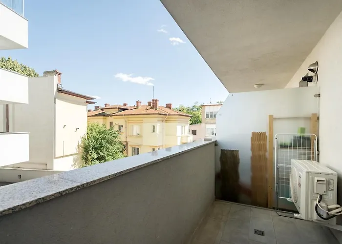 Escape-Unirii New house with parking