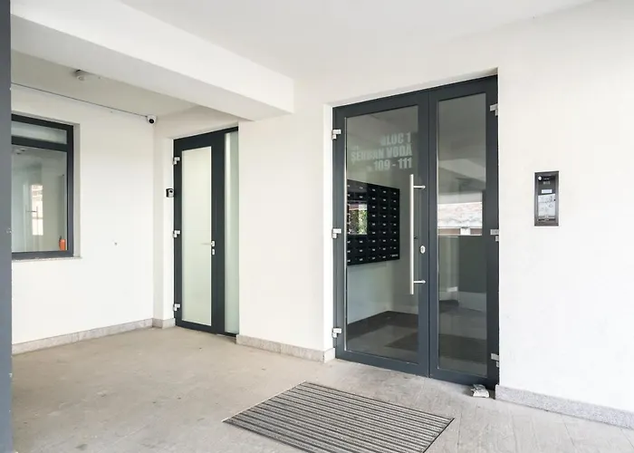 Escape-Unirii New house with parking