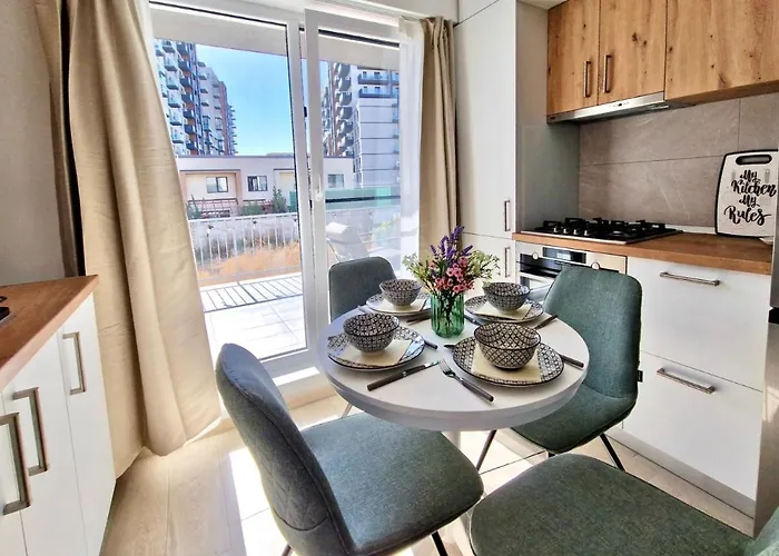 Sector3 Modern Living And Terrace