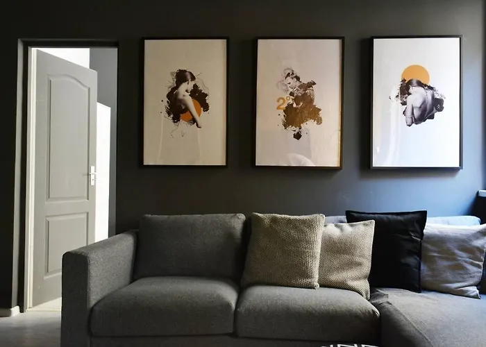 2 Bdr / Cozy Ap Near Old Town