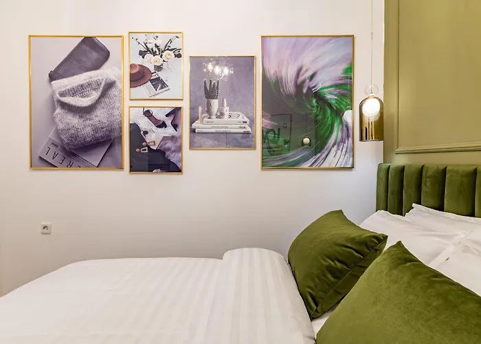 City Center Elegance - Stylish 2Br Apartment At Piata Amzei