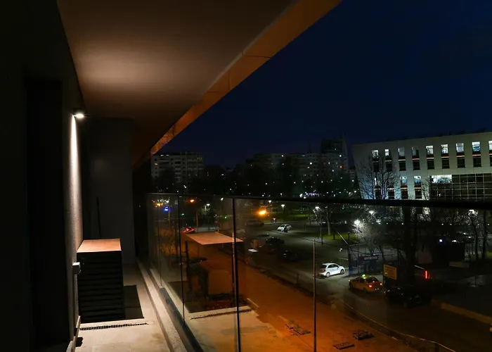 Sandra - Park-View Apt Near Obor Market & Metro Station