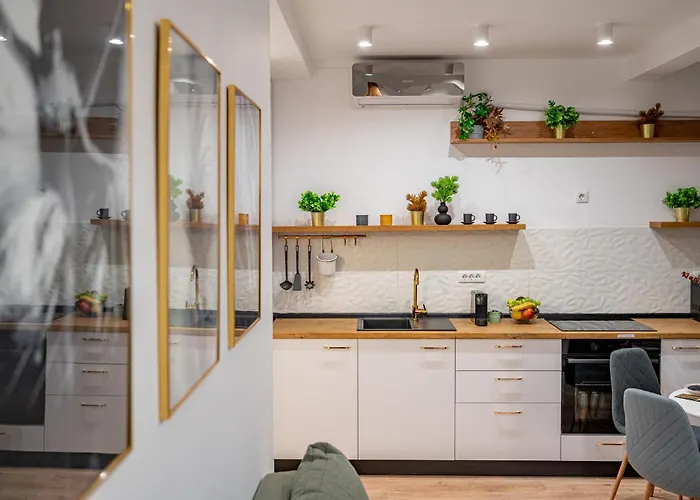 City Center Elegance - Stylish 2Br Apartment At Piata Amzei Bucureşti, România