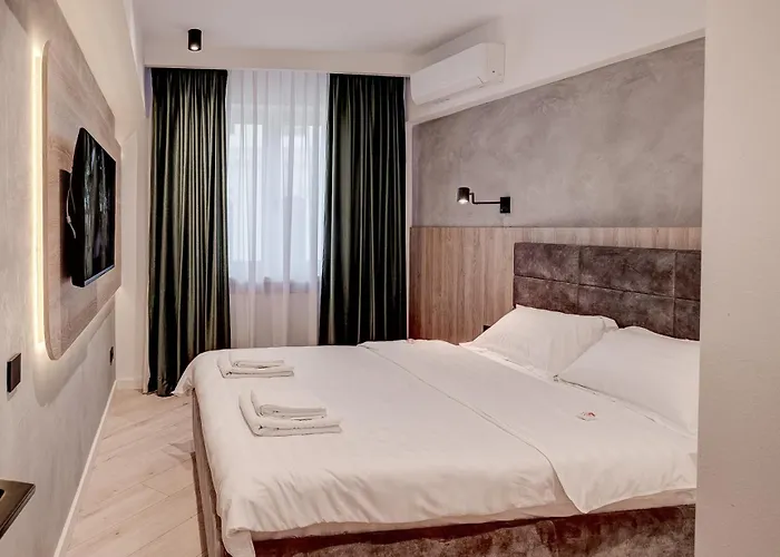 Chanttal Luxury - Boutique Bucharest, Romania