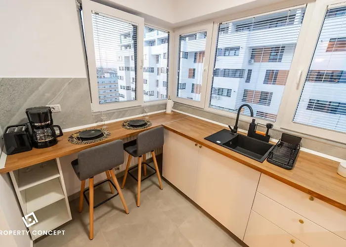 Central Residence 912