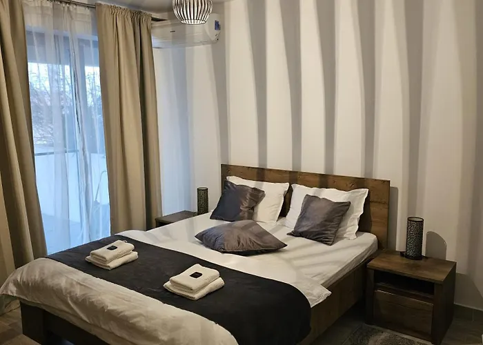 Central District Cuza 99 Apartment