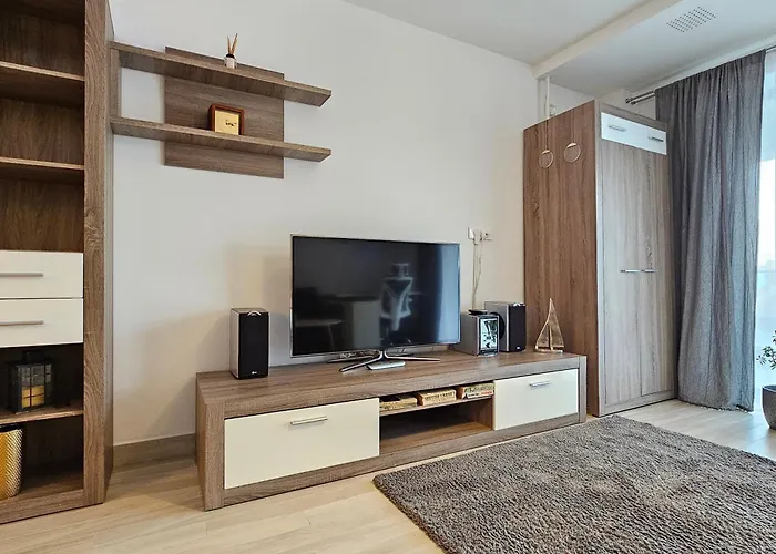 Central District Cuza 99 Apartment