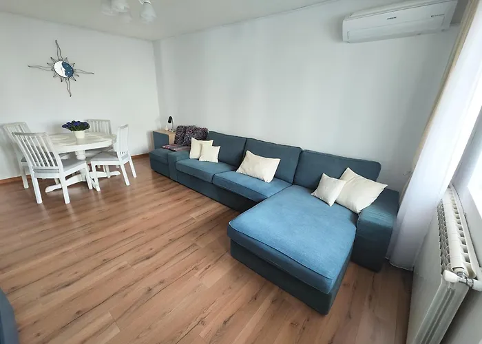 Platinum Apartment - apartament cu 3 camere, 2 dormitoare, 2 bai, bucatarie complet utilata, 2 balcoane Bucureşti, România