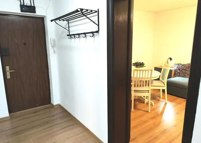 Platinum Apartment - apartament cu 3 camere, 2 dormitoare, 2 bai, bucatarie complet utilata, 2 balcoane