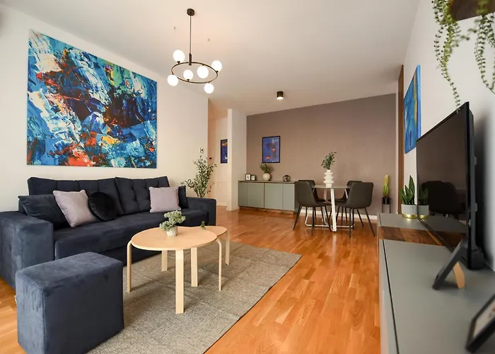 Ultimate Living Experience - Modern Accommodation & Free Parking Near Romexpo