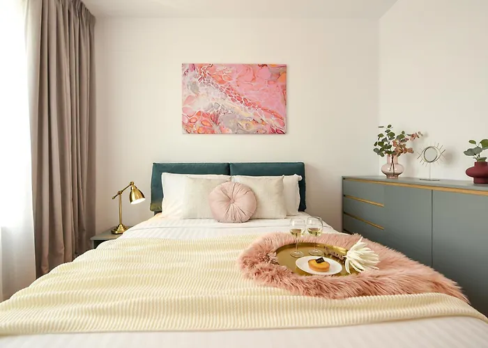Ultimate Living Experience - Modern Accommodation & Free Parking Near Romexpo Bucharest, Romania