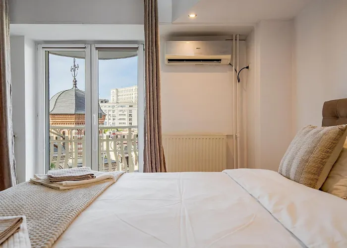 Old City Center River View-4Br-Parliament-Metro-Park Bucharest, Romania