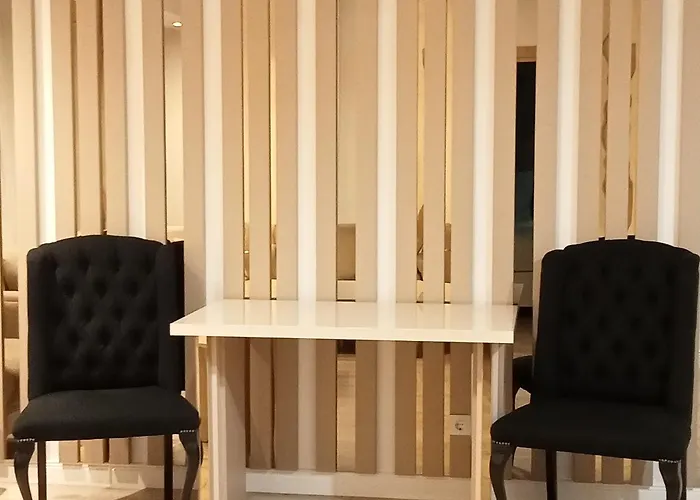 Elegant Suite - Titan Park